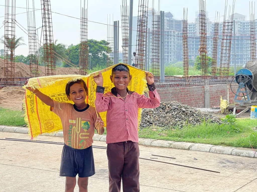 শিশুদের জন্য মানবিক সহায়তা